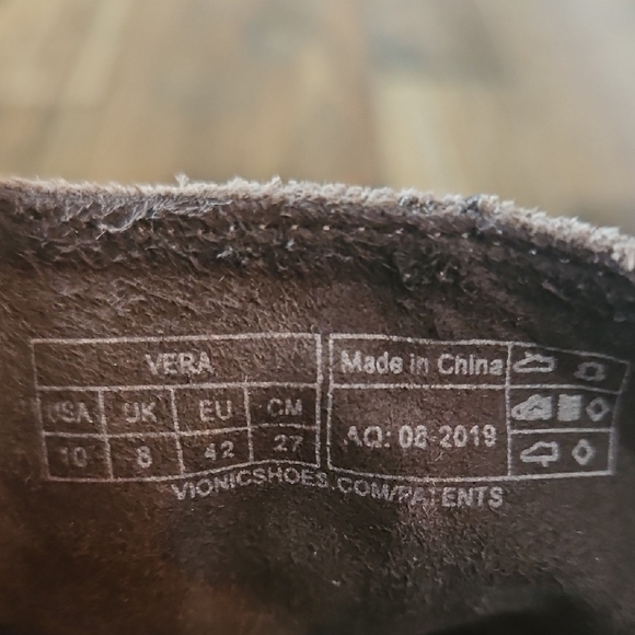 Vionic Women's Buttery Soft‎ Suede Leather Ankle Boots - Picture 9 of 10